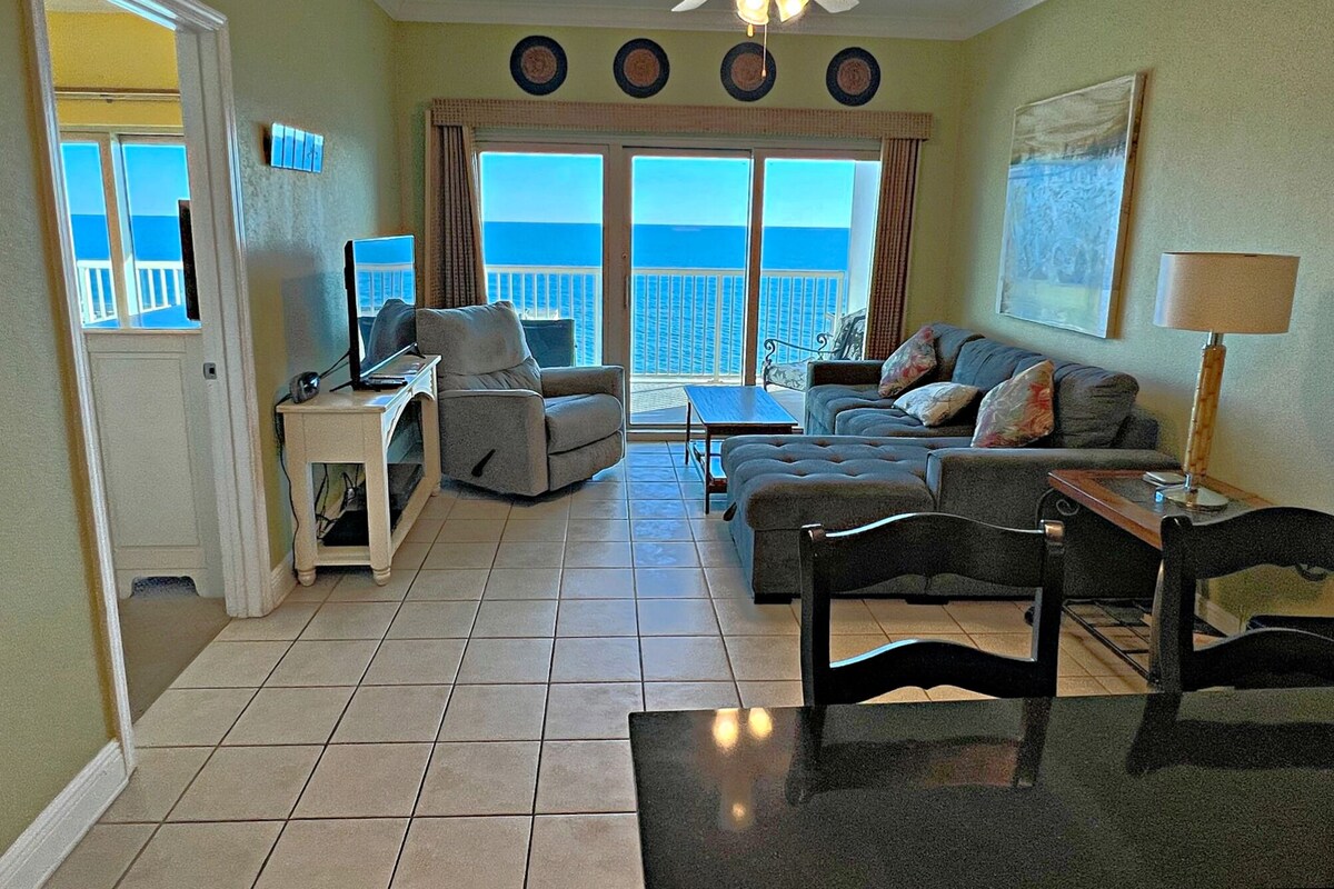 Condo, Multiple Beds, Pool Access (Crystal Tower 1303) | Living area