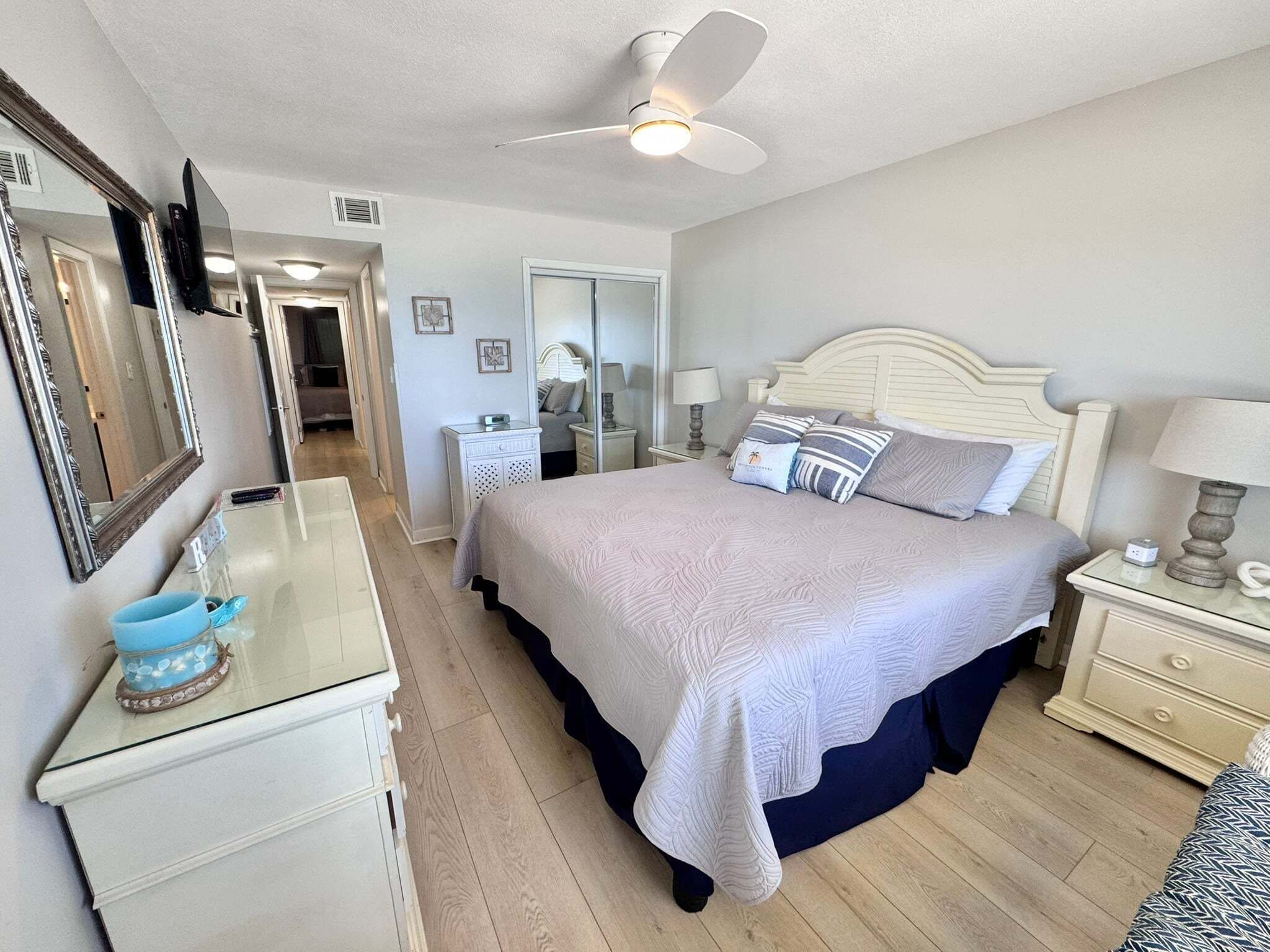 Condo, várias camas, acesso à piscina (Driftwood Towers 5C) | 2 quartos, individualmente decorados, individualmente mobiliados