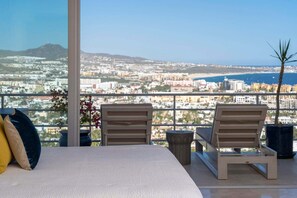 3 室のベッドルーム、アイロン / アイロン台、WiFi、ベッドシーツ