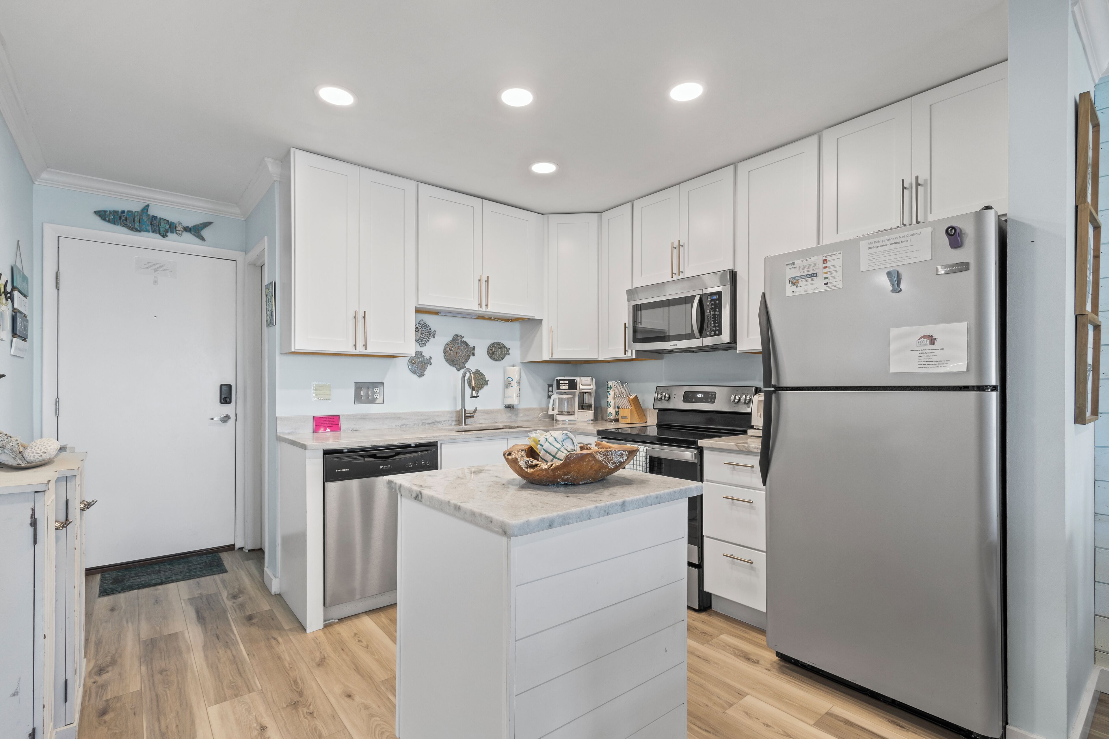 Condo, varias camas, acceso a la alberca, vista al océano (Gulf Shores Plantation 1306) | Cocina privada | Cafetera y tetera 