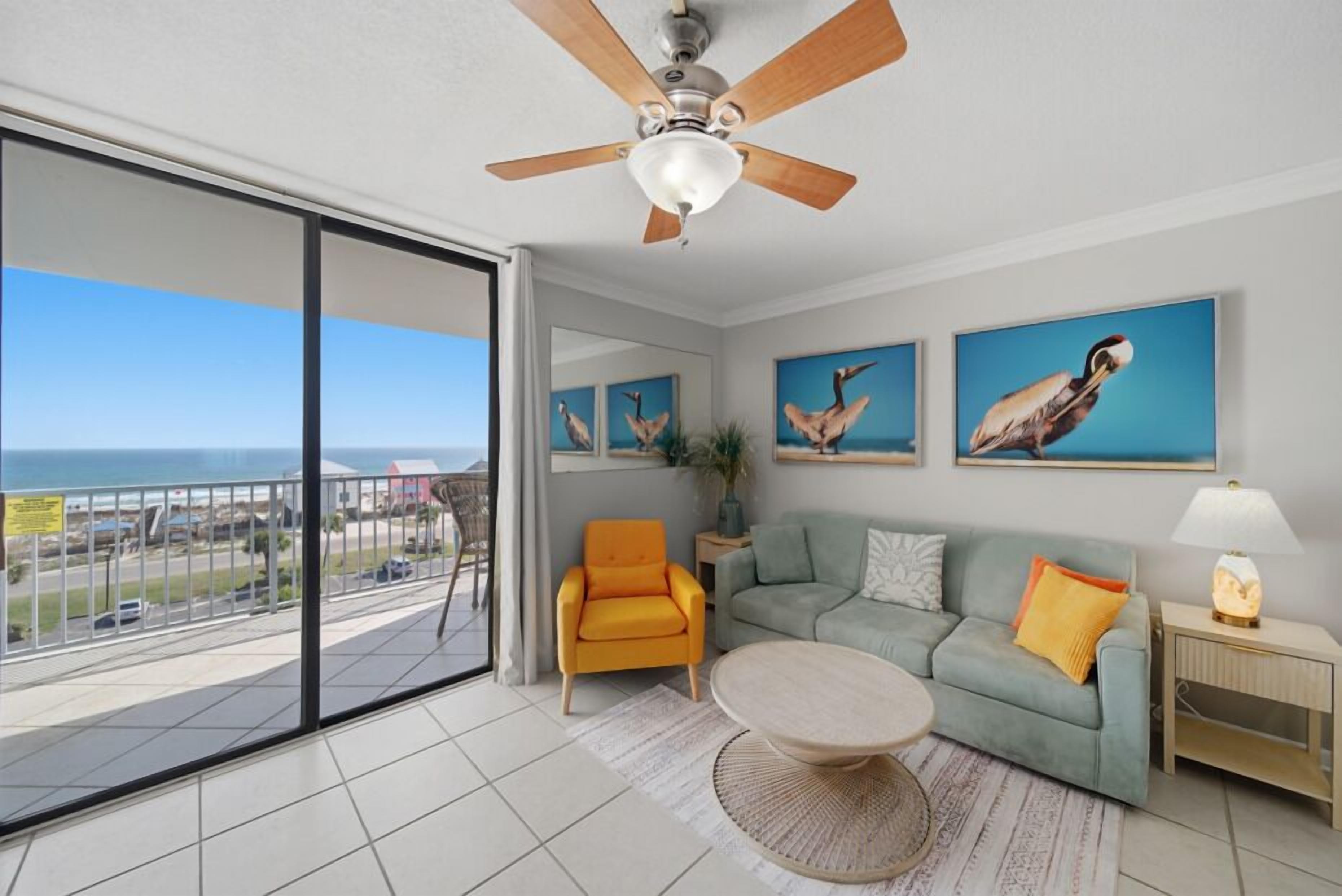 Apartamento, 1 cama de matrimonio con sofá cama, balcón (Gulf Shores Surf & Racquet Club 606A) | Zona de estar