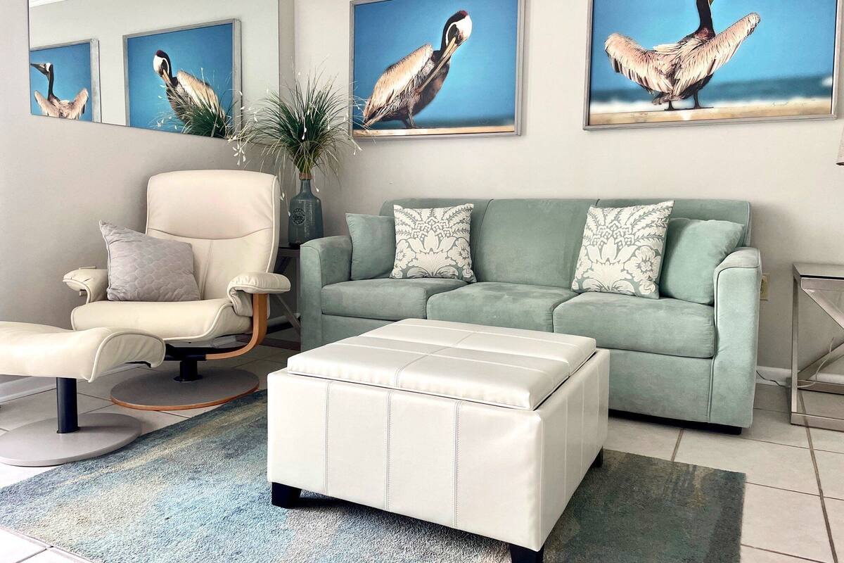 Condo, 1 Queen Bed with Sofa bed, Balcony (Gulf Shores Surf & Racquet Club 606A) | Living area