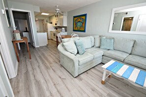 Lägenhet - flera sängar - tillgång till pool (Island Shores 255) | Vardagsrum