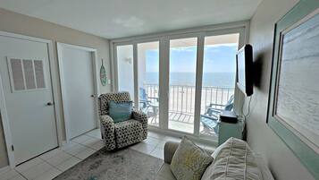 Condo, Multiple Beds, Patio, Beach View (Island Shores 550) | Living area