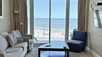 Apartment, Mehrere Betten, Poolzugang (Lighthouse 417) | Wohnbereich