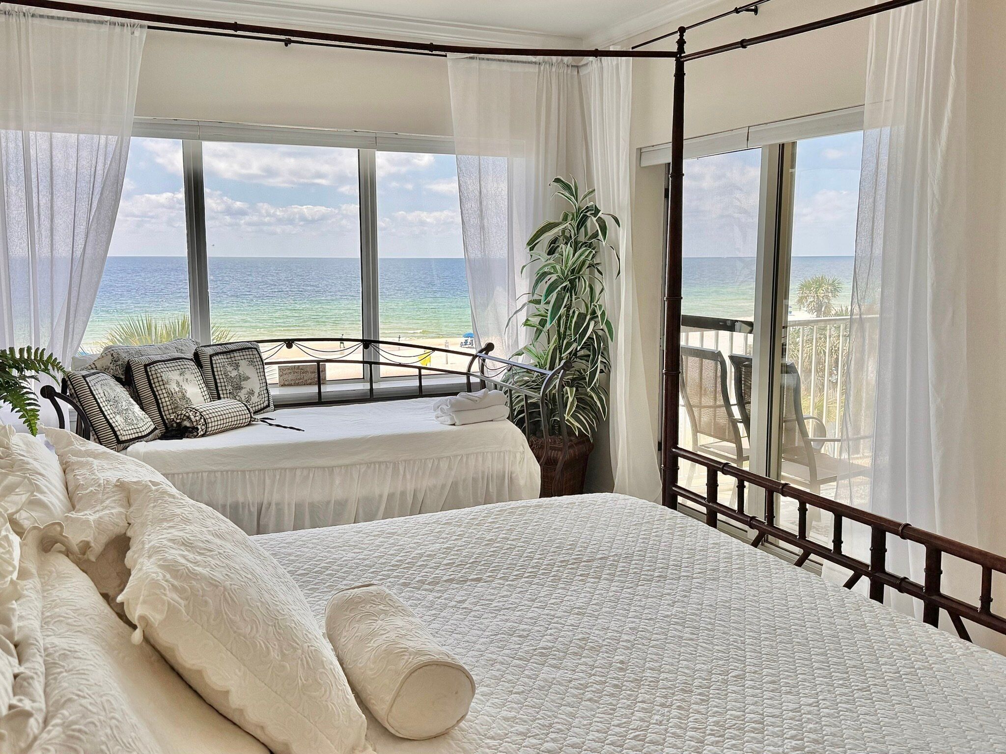 Appart'hôtel, plusieurs lits, balcon (Marlin Key 2C) | 3 chambres, décoration personnalisée, ameublement personnalisé