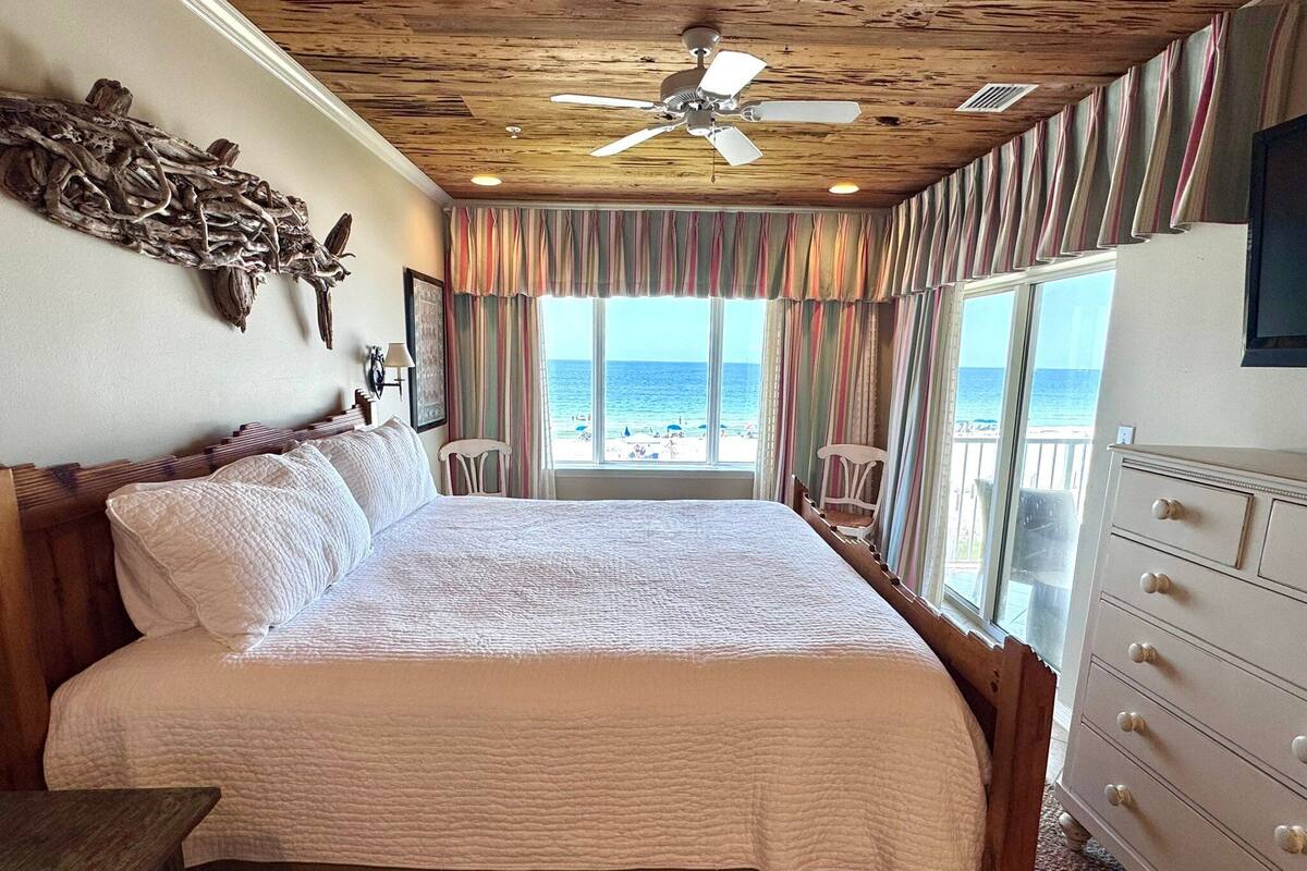 Condo, várias camas, sacada (Marlin Key 2F) | 3 quartos, individualmente decorados, individualmente mobiliados