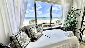Condo, Multiple Beds, Balcony (Marlin Key 2C) | 3 bedrooms, individually decorated, individually furnished, bed sheets