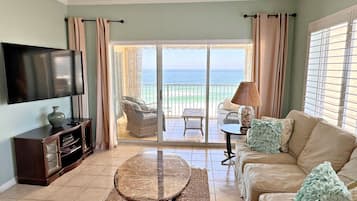 Condo, Multiple Beds, Balcony, Ocean View (Marlin Key 4A) | Living area