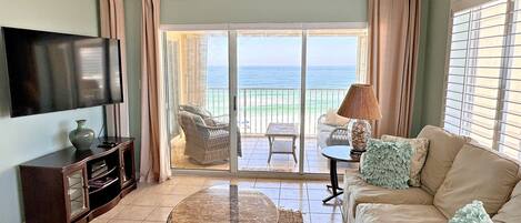 Condo, Multiple Beds, Balcony, Ocean View (Marlin Key 4A) | Living area