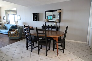 Condo, Multiple Beds, Balcony (Phoenix II 2143) | Private kitchen