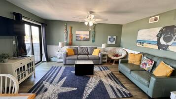 Appartement, meerdere bedden, balkon (Regatta 203A) | Woonruimte