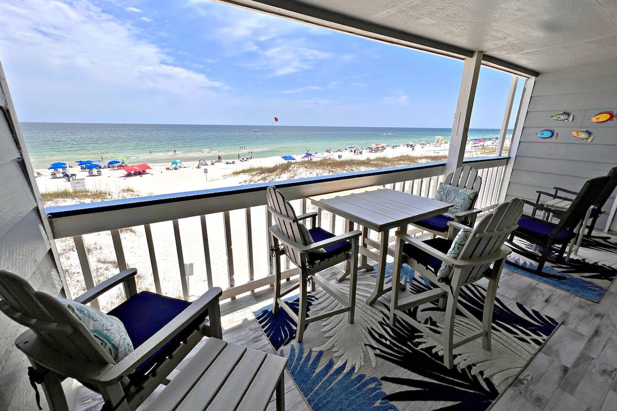 Condo, Multiple Beds, Balcony (Regatta 201B) | Outdoor dining
