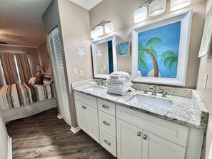 Bathroom - Regatta (Gulf Shores)