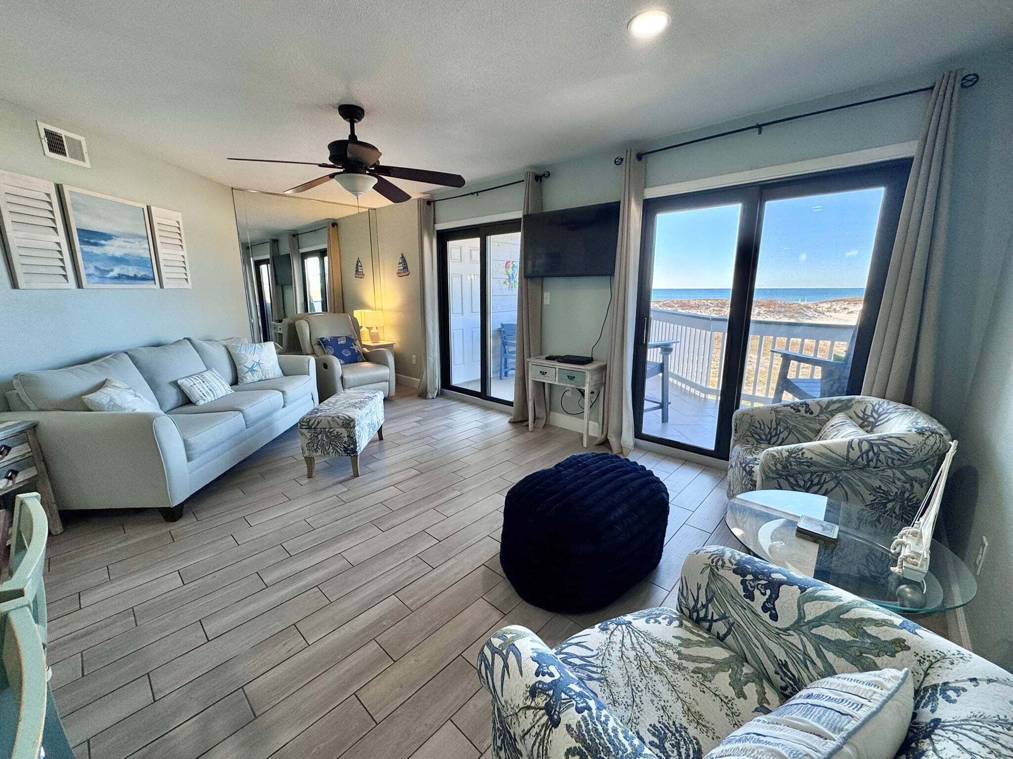 Condo, Multiple Beds, Pool Access, Beach View (Regatta 102A) | Living area