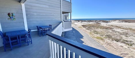 Condo, Multiple Beds, Pool Access, Beach View (Regatta 102A) | Outdoor dining