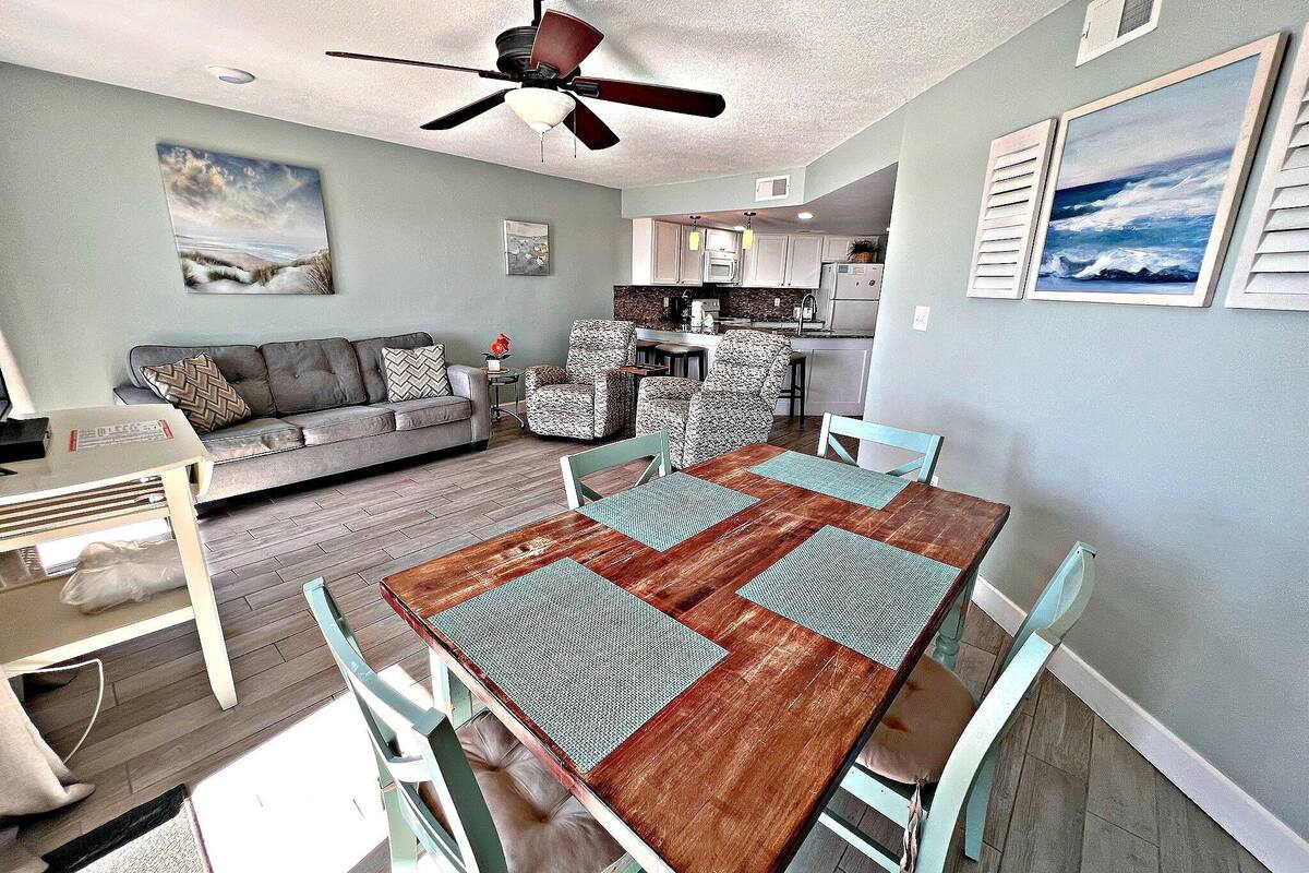 Condo, Multiple Beds, Pool Access, Beach View (Regatta 102A) | Dining