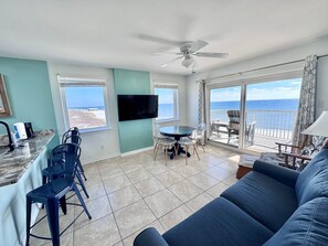 Condo, Plusieurs lits, balcon (Royal Palms 701) | Aire de séjour