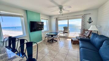 Appart'hĂŽtel, plusieurs lits, balcon (Royal Palms 701)