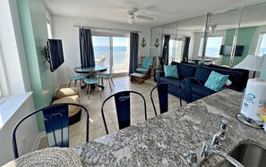 Living area - Royal Palms (Gulf Shores)