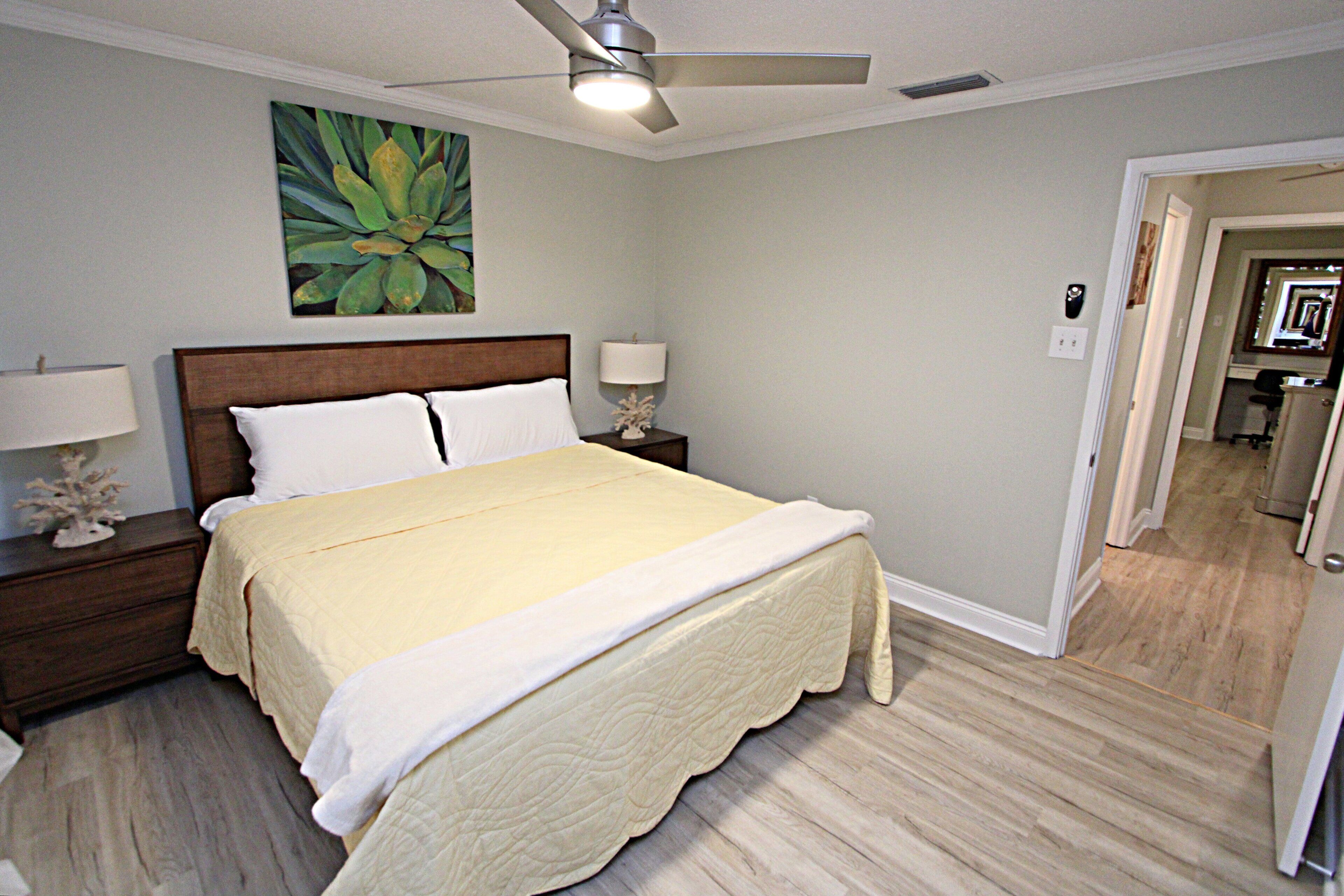 House, Multiple Beds, Balcony, Beach View (Southwinds 6)