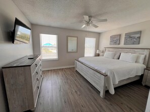 Huis, Meerdere bedden, terras, uitzicht op het strand (Sun Dreams II East) | Uitzicht vanuit de kamer