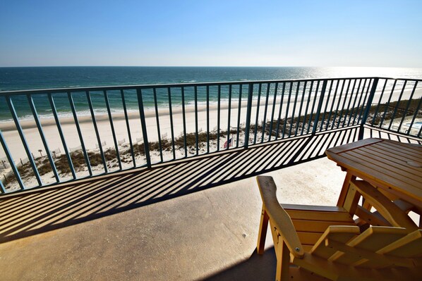 コンドミニアム ベッド (複数台) プールアクセス (Surf Side Shores 2203) | 部屋からの景観