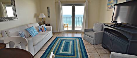 Apartment, Mehrere Betten, Balkon (Surf Side Shores 2706) | Wohnbereich