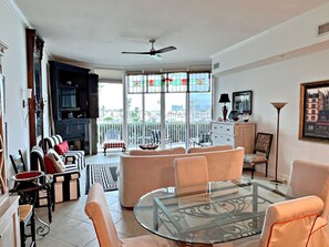 Apartment, Mehrere Betten, Poolzugang, Poolblick (The Moorings 107) | Blick von der Unterkunft