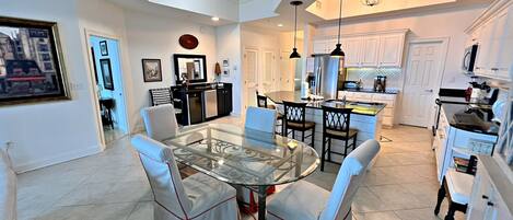 Appart'hÎtel, plusieurs lits, accÚs piscine, vue piscine (The Moorings 107) | 3 chambres, décoration personnalisée, ameublement personnalisé