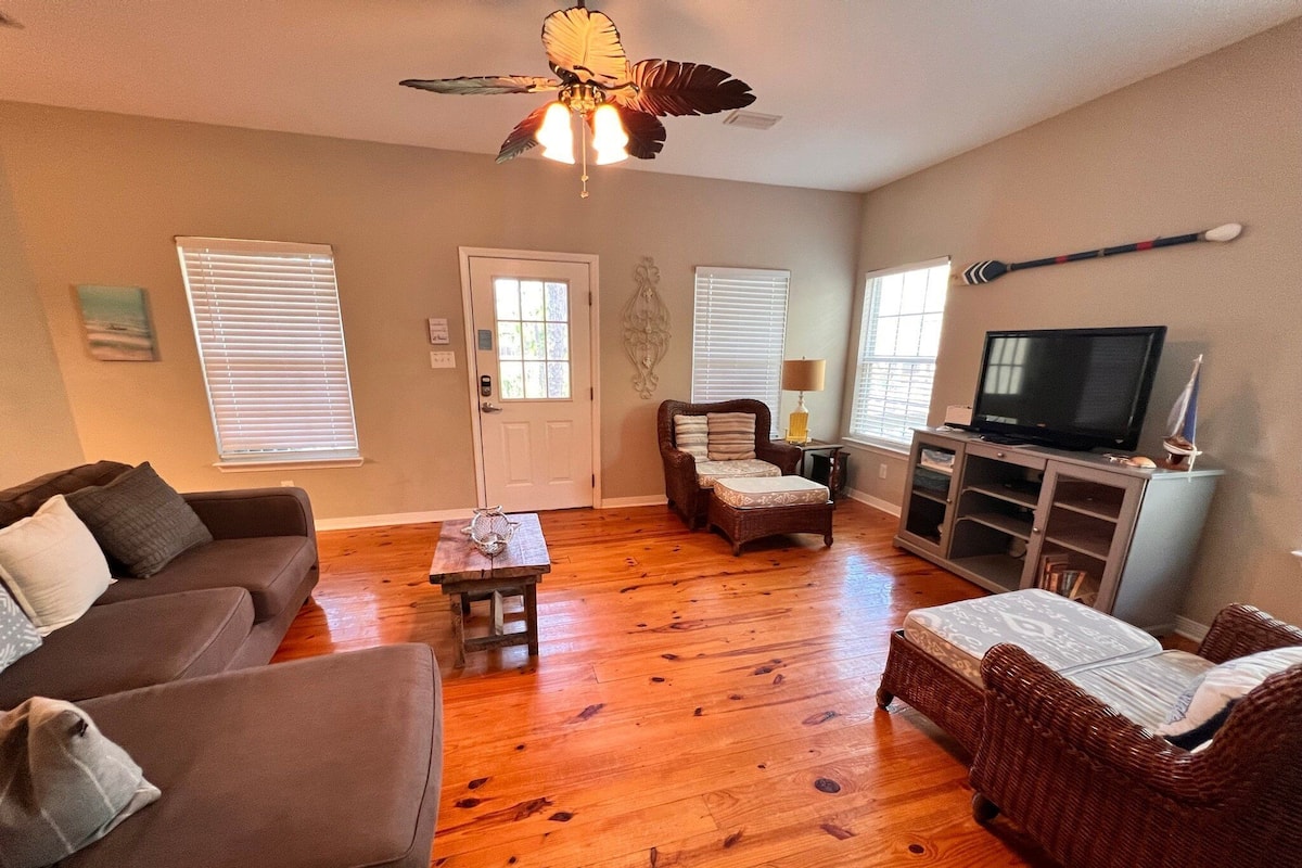 House, Multiple Beds, Patio, Garden View (The Rookery 3201) | Living area