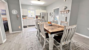 3 bedrooms, individually decorated, individually furnished, bed sheets