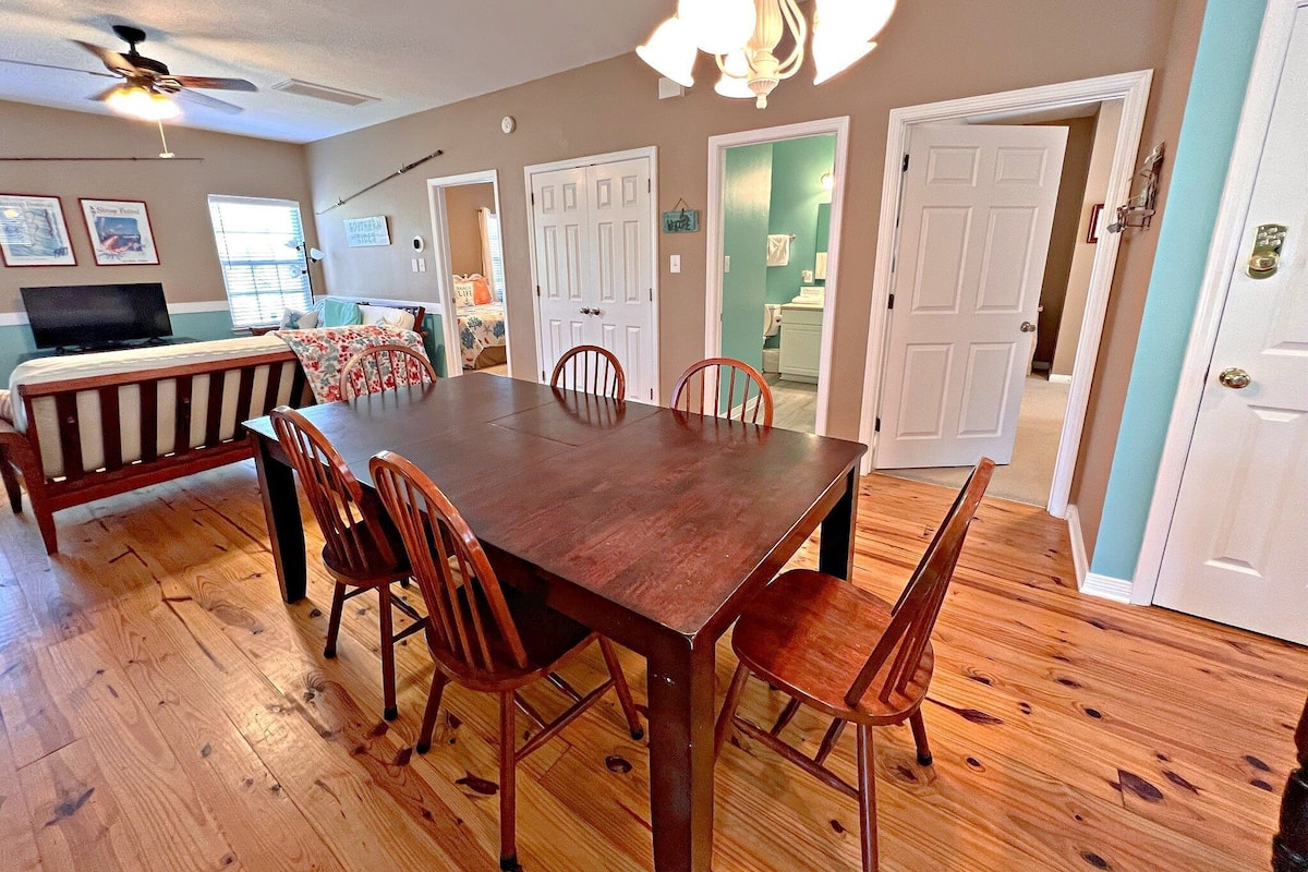 3 bedrooms, individually decorated, individually furnished