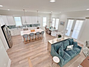 Lägenhet - flera sängar - kök - utsikt mot poolen (Southern Coastal) | 3 sovrum, individuell inredning, unika möbler och sängkläder
