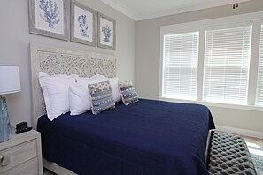 3 bedrooms, individually decorated, individually furnished, bed sheets - White Sands at Parks Edge (Orange Beach)