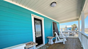하우스, 침대(여러 개), 파티오, 해변 전망 (Pelican's Rest Beach House) | 객실에서 보이는 전망