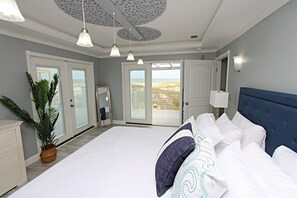 ハウス ベッド (複数台) パティオ オーシャンビュー (Sand in my Boots) | 3 室のベッドルーム、客室ごとに異なる装飾、客室ごとに異なるインテリア、ベッドシーツ