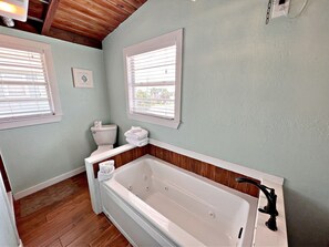 Ferienhaus, Mehrere Betten, Terrasse, Meerblick (My Serenity) | Badezimmer | Handtücher