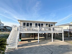 Exterior - Stay Salty (Gulf Shores)