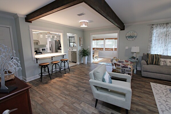 ハウス ベッド (複数台) パティオ ガーデンビュー (The Peaceful One) | リビング エリア