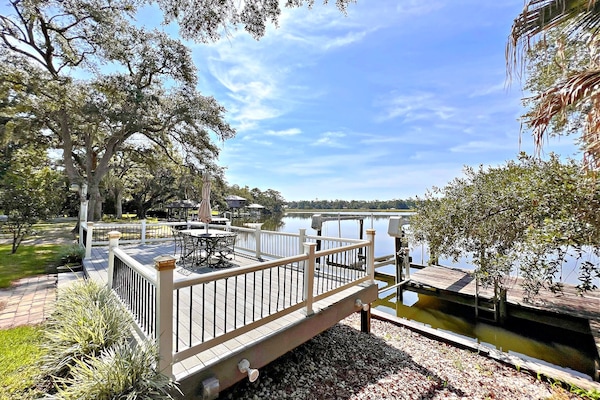 House, Multiple Beds, Patio (Porpoise Pass) | Lake view