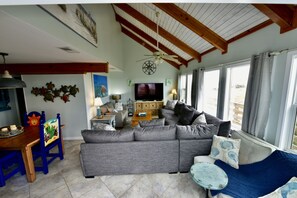Ferienhaus, Mehrere Betten, Balkon, Meerblick (Seagrass Cottage) | Wohnbereich