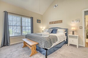 5 bedrooms, iron/ironing board, free WiFi, bed sheets