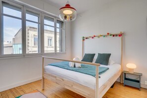 4 habitaciones, tabla de planchar con plancha y wifi gratis 