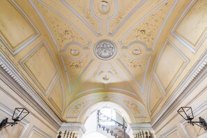 Interior - Duomo Grand Family Loft (Naples)