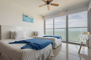 2 bedrooms, bed sheets