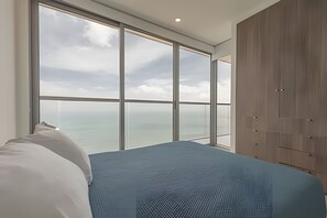 3 slaapkamers, een strijkplank/strijkijzer, beddengoed