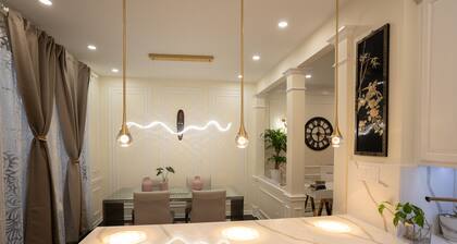 Luxury Townhome Minutes From DC