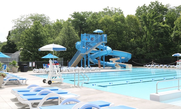 Seasonal outdoor pool, lifeguards on site