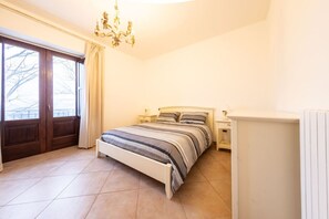 1 bedroom, desk, free WiFi, wheelchair access